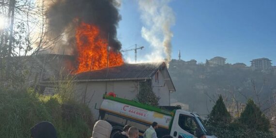 Yenimahallede yangın