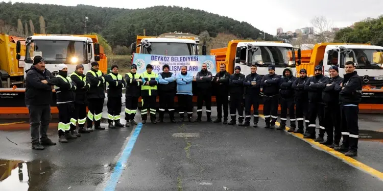 Beykoz Belediyesi 300 personelle karla mücadeleye hazır